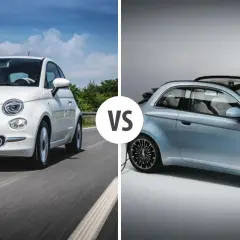 Porównanie: biały Fiat 500 na drodze kontra nowy, błękitny Fiat 500 z otwieranym dachem.