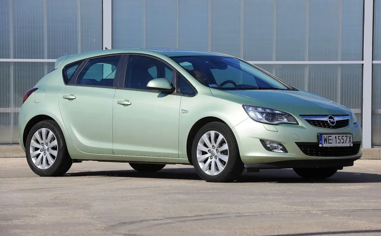 Opel Astra jaki silnik – poznaj najlepsze opcje dla siebie
