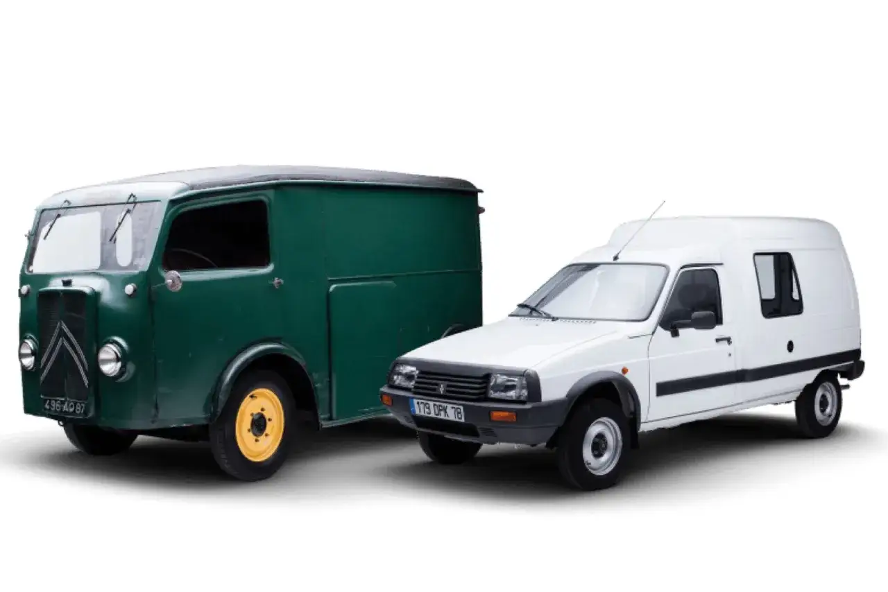 Zielony van i biały Citroen C15 stoją obok siebie.