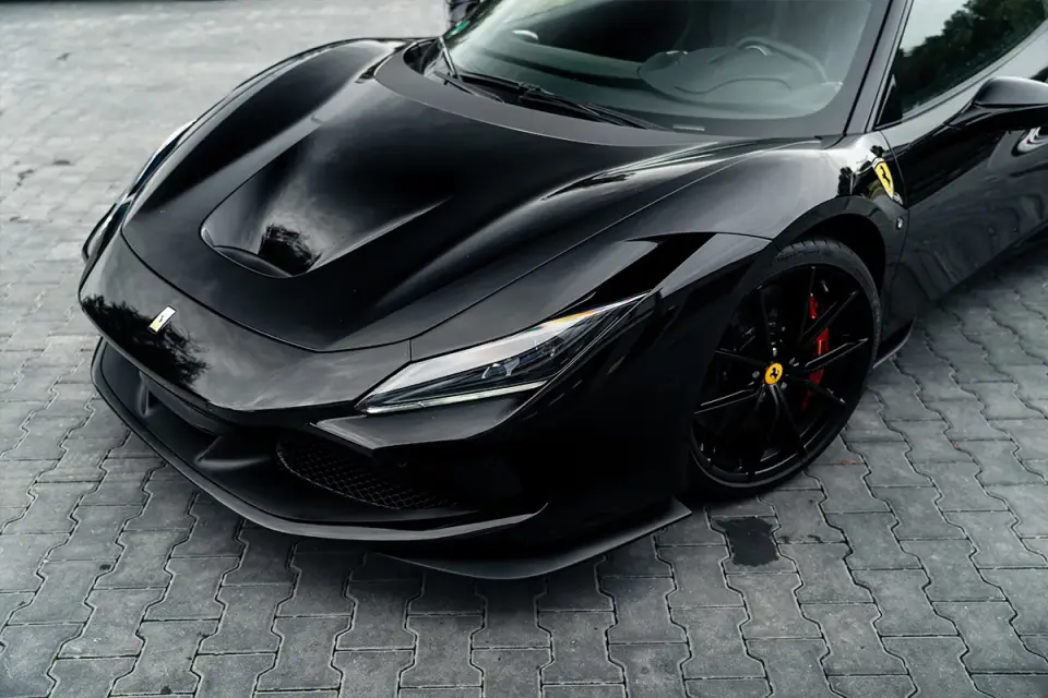 Lakierowanie Ferrari F8 - koszty, PPF i wybór zakładu