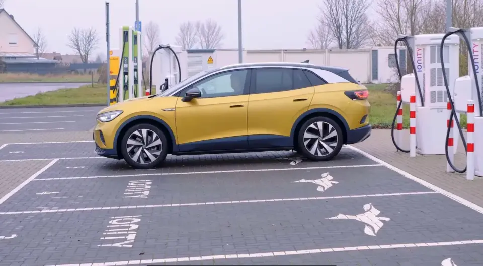 Volkswagen ID.4 - zasięg, ładowanie i koszty użytkowania